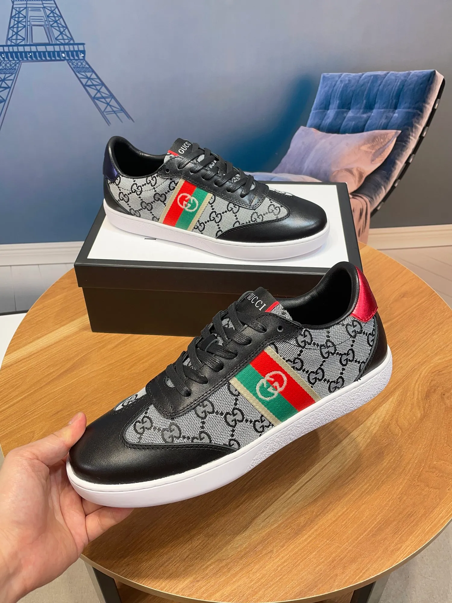 Factory price: 400💰New model is here again! [Gucci Sports Men's Shoes] Gucci fashionable casual men's shoes🇨🇳Original 1:1 mold opening, new model debuts first💯Not high-profile but avant-garde, simple, low-key and fashionable, super versatile style🌿Made with original cowhide leather and cloth➕Sheepskin lining🎋The version is comfortable on the feet, first-class workmanship🍍Size 38-44, (customized 45)👉